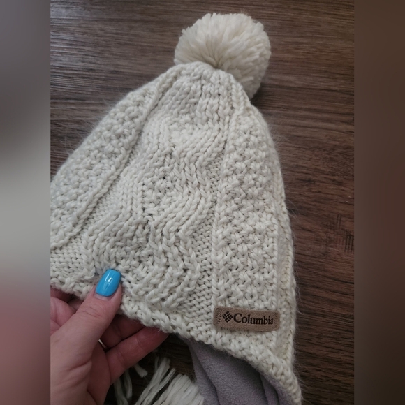 Columbia Cream Knit Pom-Pom Hat - Picture 2 of 4